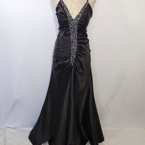Le Cirque Women's Size M Black Rhinestone Embellished Ruched Evening Gown Formal